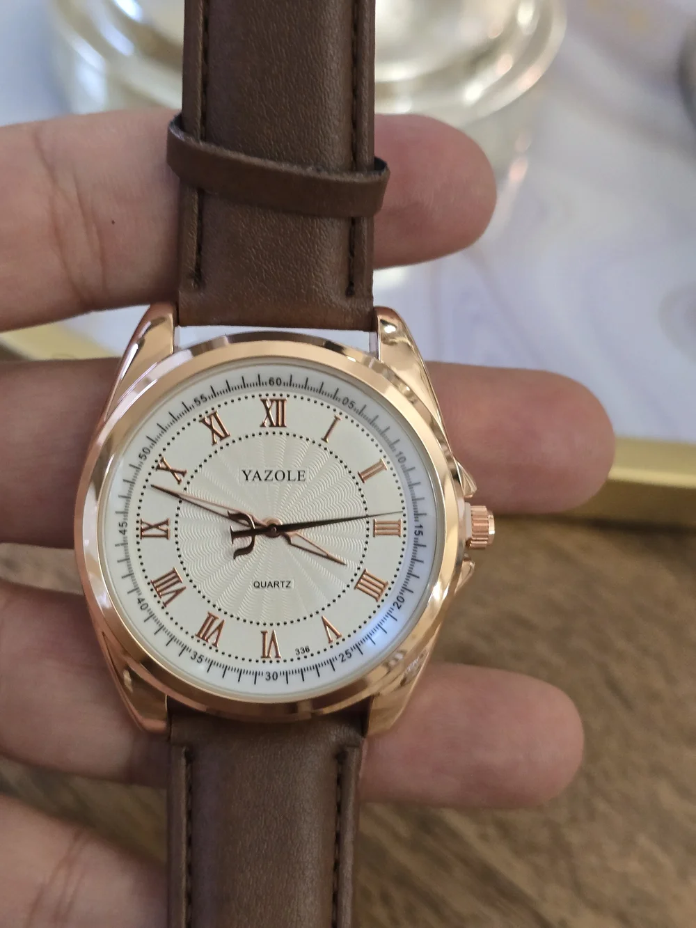 Yazole Men’s Brown Leather Strap Rose Gold Case Classic Quartz Watch